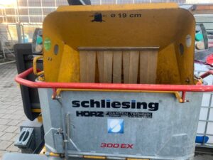 Häcksler auf Anhängerlafette 80km/h, bis Ø19cm 300EX, Schliesing – Bild 6